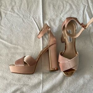 Steve Madden Baby Pink Pumps